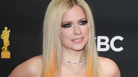 avril lavigne nude images